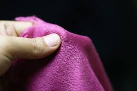 what does real kashmiri pashmina feel like