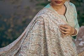 is pashmina itchy